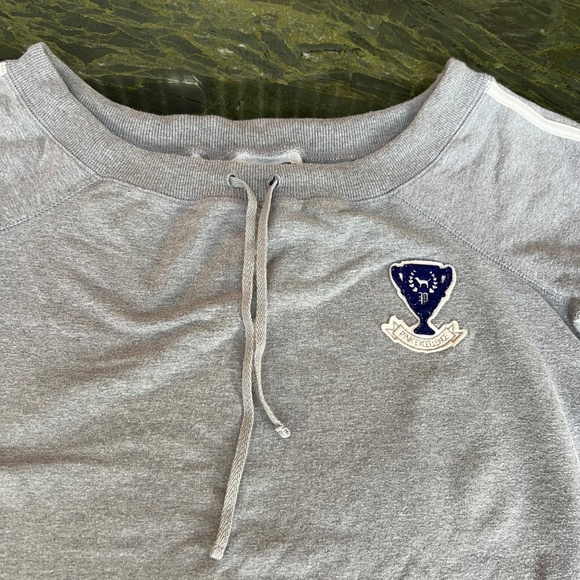 PINK Victoria's Secret Sweatshirt Kangaroo Pockets Gray Size L - Picture 2 of 9